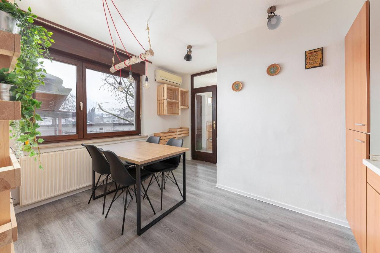 Apartma Vevce Apartment ลูบลิยานา ภายนอก รูปภาพ