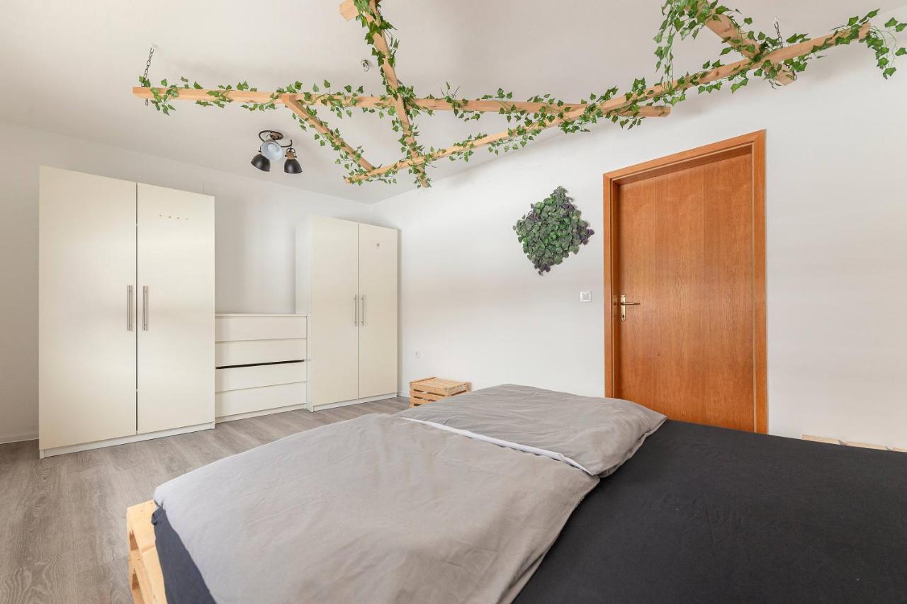Apartma Vevce Apartment ลูบลิยานา ภายนอก รูปภาพ